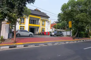 賽迪亞布迪巴拉特蘇迪爾曼光明客房酒店Lite Rooms Setiabudi Barat Sudirman