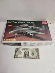 Academy Fairchild A-10A Warthog 1652 1/72 FS NEW Model Kit, Complete no Decals