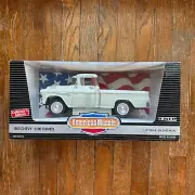1/18 Ertl AMERICAN MUSCLE White 1955 CHEVY 3100 CAMEO Truck 1994 NEW