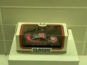 1:64 2009 CHAMPIONSHIP WINNER Jamie Whincup FG PERSONALLY SIGNED BY JAMIE