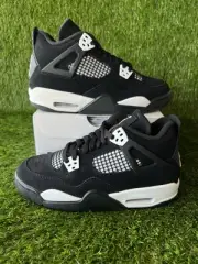 Size 6.5Y - Jordan 4 White Thunder GS