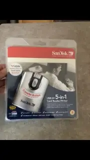 San Disk USB 2.0 5-in-1 Card Reader/Writer NIP! NEW!