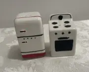 Stove & Refrigerator MINI Salt and Pepper Set. NEW