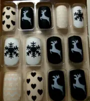 Kiss The Collection Christmas Nail Medium Matte Deer LOVE Hearts Snow Flakes