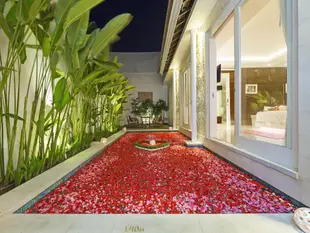 水明漾峇里皇冠別墅Crown Bali Villa Seminyak