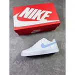 耐吉NIKE COURT VISION LOW 復古低幫板鞋 淺藍白 CD5434-115