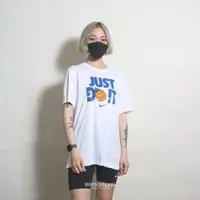 在飛比找蝦皮商城優惠-NIKE 短T NSW JUST DO IT 白藍 印花 橘