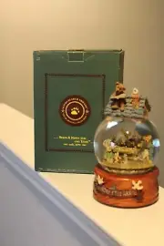 Boyds Bears Collection Noah & The Ark Snowglobe #2706 Tune Singing In The Rain