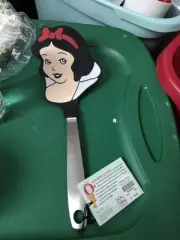 Williams-Sonoma Snow White Spatula Disney 11 1/2" Long Amco Stainless China