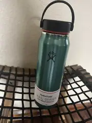 Hydro Flask 32 oz Lightweight Wide Mouth Trail Series Topaz