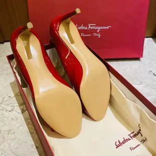 Salvatore Ferragamo國際精品 紅色高跟鞋