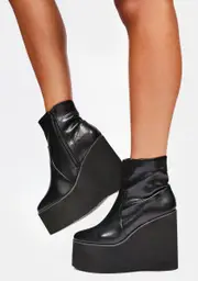 [Lemon Drop by Privileged] Black Jenness Platform Boots