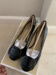 New MICHAEL KORS WOMEN'S PAULINE MID PUMPS SZ 5.5 RETAIL $135