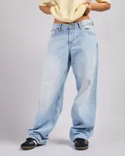 [Dr Denim] Dr Denim Women's Hill Low Baggy Jeans in Stream Light Fade Bleach Denim Size 20 20 Stream Light Fade Bleach Denim
