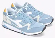 DIADORA V7000 NYL II C6650 DUSK BLUE BANANA CREAM