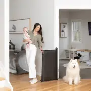 Indoor Outdoor Ultimate Retractable Baby Gate, 98Cm Tall Extends to 2M Wide, Bla