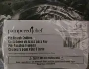 Pampered Chef Pie Dough Cutters New