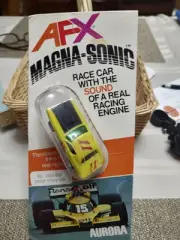 Carded AURORA AFX MAGNA SONIC YELLOW DODGE STOCK CAR #1063 SLOT CAR
