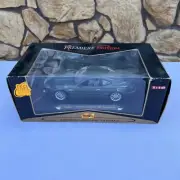 Maisto Premiere Edition 1:18 Green Aston Martin DB7 Vantage Diecast Car
