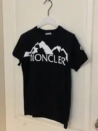 在飛比找Yahoo!奇摩拍賣優惠-全新 Moncler  logo-print cotton 