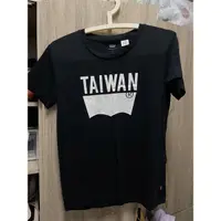 在飛比找蝦皮購物優惠-Levis T恤 女裝 短袖純棉TEE 城市Logo 台灣