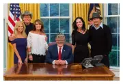 PRESIDENT DONALD TRUMP w/ SARAH PALIN, TED NUGENT & KID ROCK 4X6 PHOTO