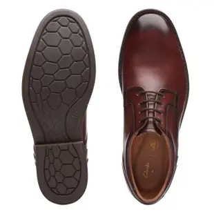 【Clarks】男鞋 Un Hugh Lace 寬楦設計經典優躍德比鞋 皮鞋 紳士鞋(CLM68323D)