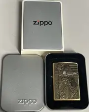 ZIPPO 2000 BARRETT SMYTHE STATUE OF LIBERTY BRASS LIGHTER SEALED IN BOX K536