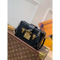 在飛比找蝦皮購物優惠-二手Louis Vuitton LV Petite Mall