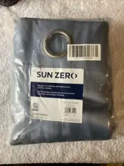 Sun Zero One Panel 52inch X 108 Inch Bbin