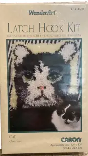 Latch Hook Kit Black White Cat Kitten12 x12 WonderArt #4600 NEW