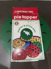 Christmas Tree Pie Topper Vintage Rowoco NOS Pie Crust Cutter