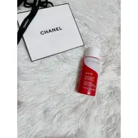 在飛比找蝦皮購物優惠-Clarins 克蘭詩 紅魔超s勻體精華100ml（附化妝包