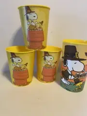 Snoopy Woodstock Thanksgiving Cups Pilgrim Plastic Lot of 4 Peanuts Yellow New