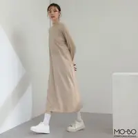 在飛比找momo購物網優惠-【MO-BO】MIT磨毛條紋寬鬆高領洋裝