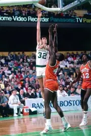 Kevin McHale Boston Celtics shoots over Mark West Cleveland Cavali- Old Photo