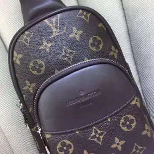 玲姐/二手包 Louis Vuitton/LV路易威登男包 LV胸包 頭層牛皮胸前包 男士單肩斜挎包 軟皮包