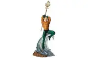 DIAMOND SELECT TOYS Dc Gallery: Aquaman PVC Figure Statue, Multi-Color, JUN182319, 9 inches