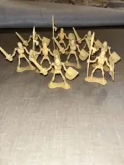 Skeleton Soldiers Warriors Toys Army Men Figurine Skeleton w/ Sword/Spear Shield