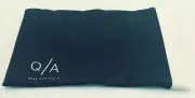 AUTHENTIC QUAY Q/A GLASSES SUNGLASSES BLACK & WHITE SOFT CASE TRAVEL POUCH ONLY