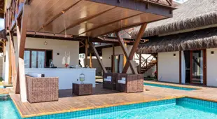 Villa Namu Beach House Suites