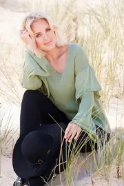 Lara Knit--IMO-IMW18KN010