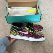 NIB Nike SB Zoom Shoe 10.5 Stefan Janoski Skateboard Tiger Stripe Multicolored
