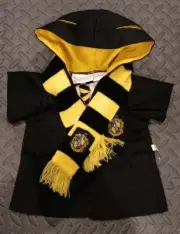 Build-a-Bear Harry Potter Hufflepuff Robe And Scarf NWT!