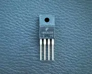 KA1M0365R-TU 1M0365R Fairchild Power Switch (FPS) 650V 3A 67kHz TO-220F-4L