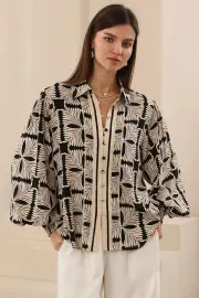 Aralyn Blouse - Balloon Sleeve Button Down Shirt in Carter Print