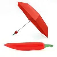 在飛比找Yahoo!奇摩拍賣優惠-【辣椒傘】 蔬菜水果 紅蘿蔔造型晴雨傘 三折手動開 香蕉傘 