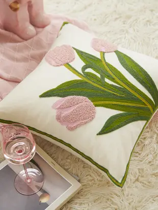 北歐鬱金香靠枕 粉色刺繡花朵客廳沙發靠墊抱枕套 (8.3折)