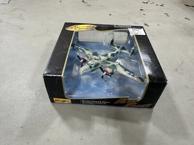 1997 MAISTO AIRFORCE TAILWINDS SE WWII USAF B-25J MITCHELL WITH UNIQUE PAINT D34
