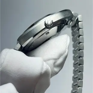 全新 絕美 BULOVA 寶路華 瑞士 SWISS 自動錶 早期老錶 古董錶 女 男錶 手錶 銀色 復古 簡約